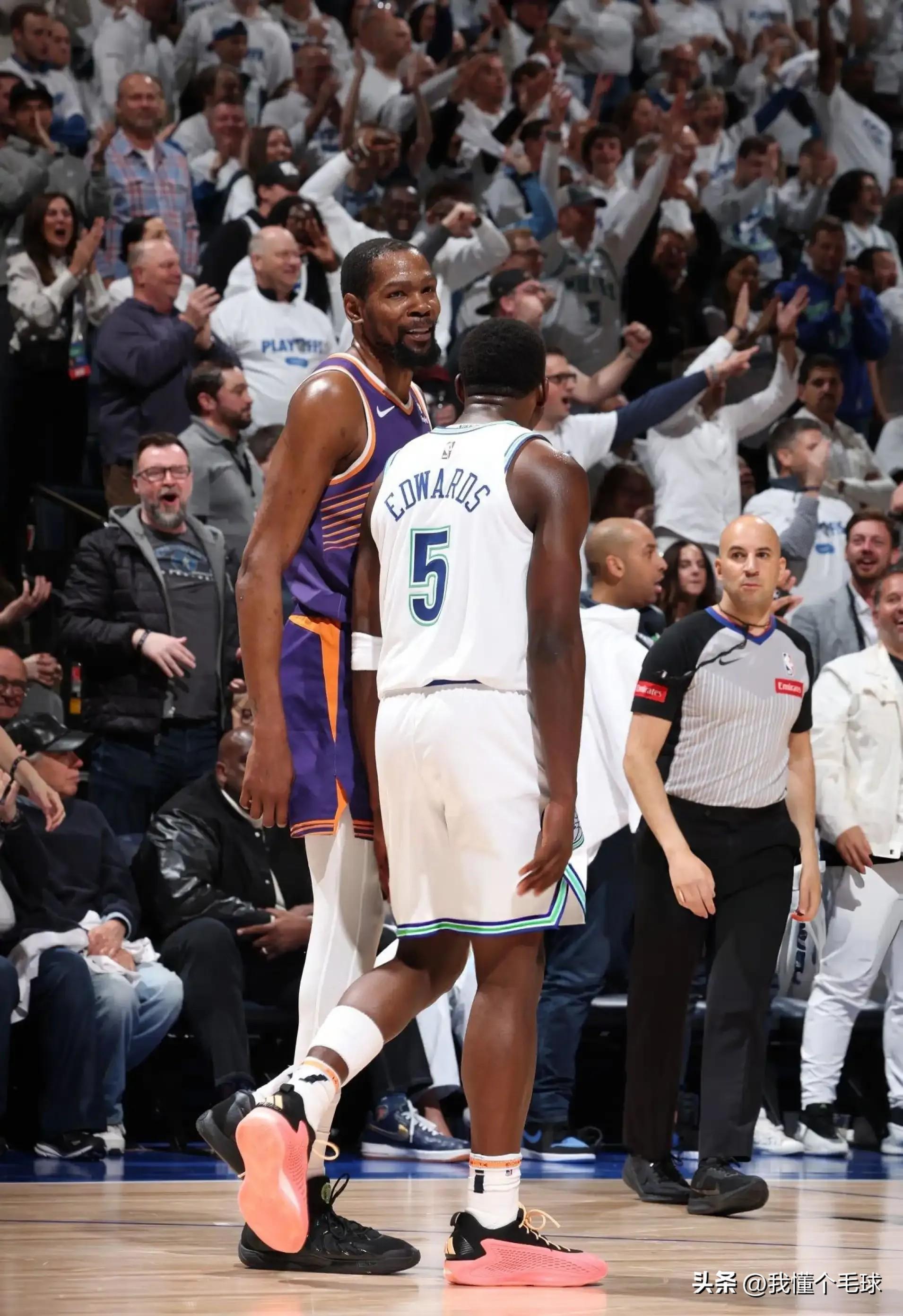 包含杜兰特重要时刻表现优异,加拿大队带队取胜!热度持续攀升的词条 包含杜兰特重要时刻表现优异,加拿大队带队取胜!热度持续攀升的词条